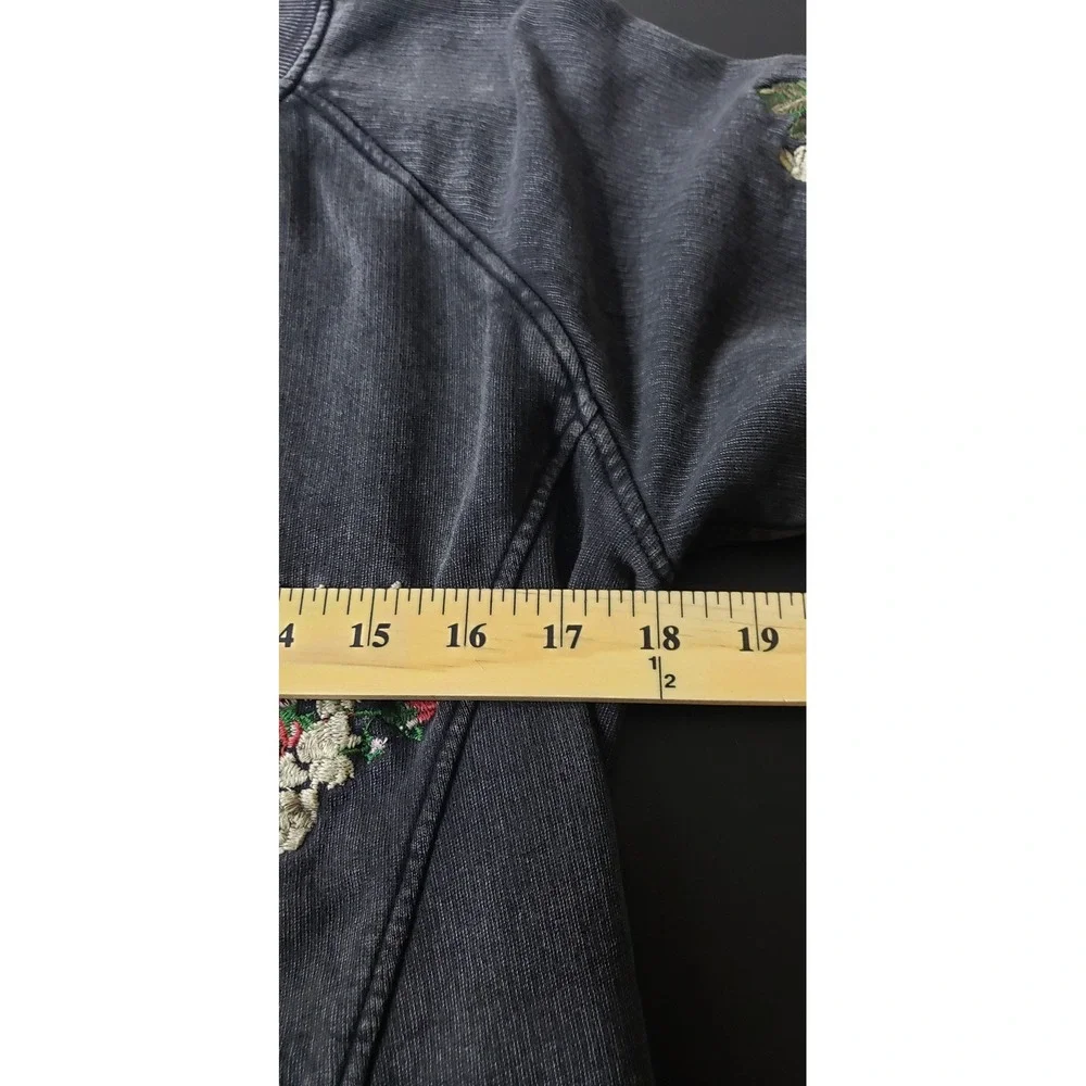 Lucky Brand Charcoal Gray Embroidered Rose Sweatshirt L Casual Boho Grunge - Picture 9 of 10